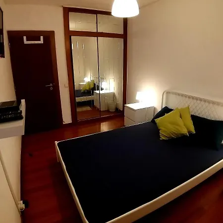 Hostel Theorynomad Al