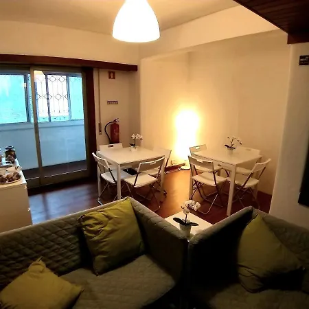 Hostel Theorynomad Al
