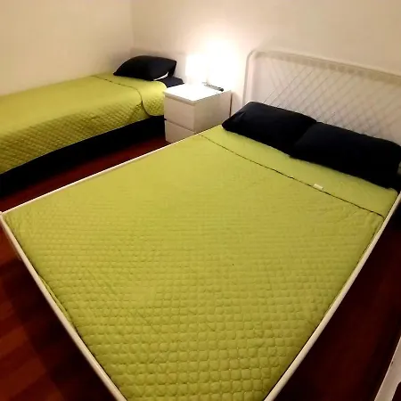 Theorynomad Al Hostel